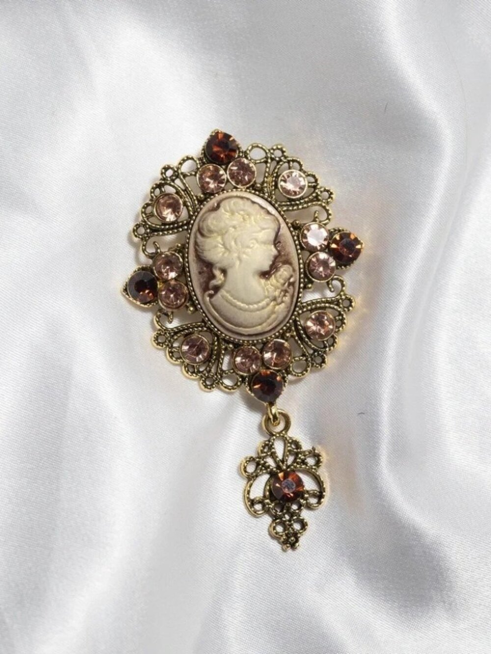 ✨Anthropologie Gwyneth Vintage Style Victorian Brooch - Picture 4 of 6